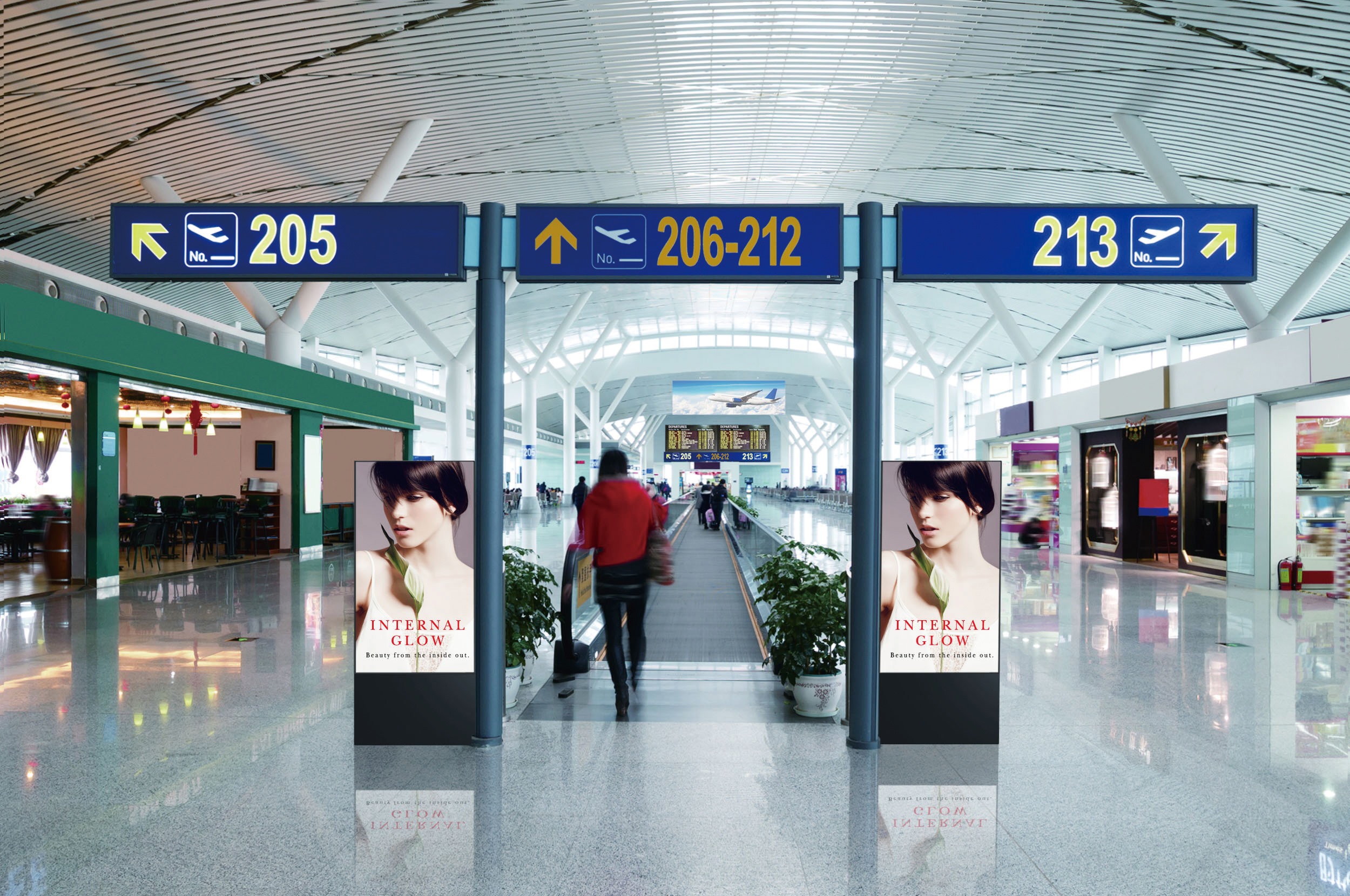 Panasonic AF1 Serie als Digital-Signage-Anwendung am Flughafen (Bildquelle: Panasonic) Panasonic AF1 Serie als Digital-Signage-Anwendung am Flughafen (Bildquelle: Panasonic)
