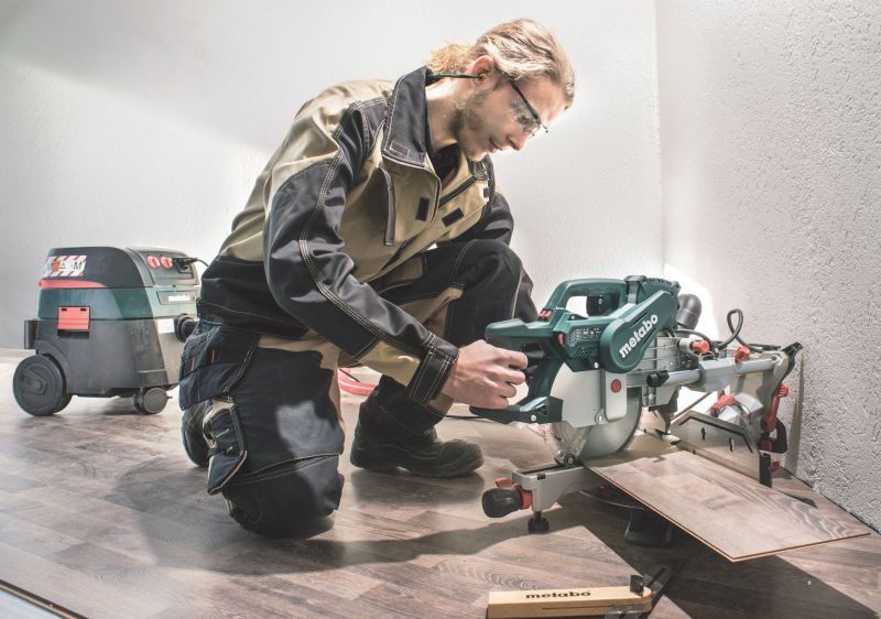 Die neue Kappsäge KGSV 72 Xact SYM von Metabo ist extrem kompakt. Foto: Metabo Die neue Kappsäge KGSV 72 Xact SYM von Metabo ist extrem kompakt. Foto: Metabo