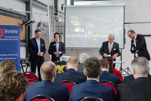 LED-Leuchten im Faktencheck/ Quelle: Deutsche Lichtmiete Unternehmensgruppe LED-Leuchten im Faktencheck/ Quelle: Deutsche Lichtmiete Unternehmensgruppe