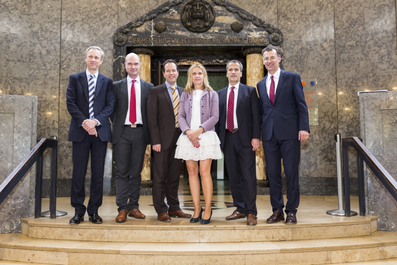 v.l: T. Müller, Dr. J. Peters, Dr. A. Reimann, Prof. L. Waehlert, M. Hennrich, Prof. A. Jockwig v.l: T. Müller, Dr. J. Peters, Dr. A. Reimann, Prof. L. Waehlert, M. Hennrich, Prof. A. Jockwig