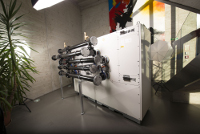 Anschlüsse und Verrohrungen der iDM Großwärmepumpen sind komplett auf die Rückseite verlegt. Anschlüsse und Verrohrungen der iDM Großwärmepumpen sind komplett auf die Rückseite verlegt.