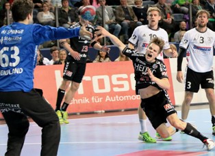 (Foto: hl-studios, Erlangen): Linksaußen Christopher Bissel mit drei Treffern erfolgreich (Foto: hl-studios, Erlangen): Linksaußen Christopher Bissel mit drei Treffern erfolgreich