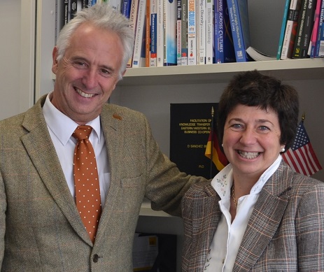 Prof. Dr. Dolores Sanchez Bengoa und Prof. Dr. Hans Rüdiger Kaufmann. Foto: Franz Motzko Prof. Dr. Dolores Sanchez Bengoa und Prof. Dr. Hans Rüdiger Kaufmann. Foto: Franz Motzko