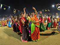Navrati Tanzfestival in  Gujarat