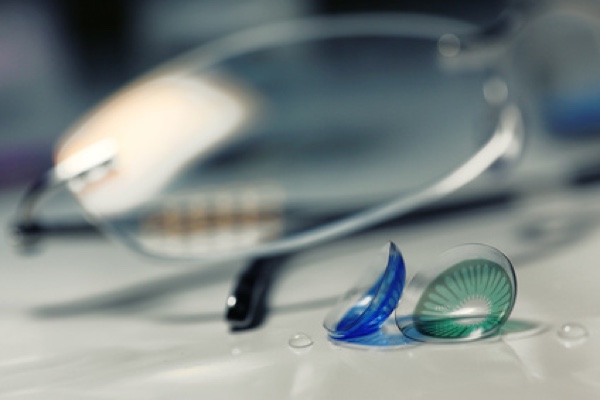 Seit der ersten Augenlaser Behandlung hat sich viel getan. (Bildquelle:©kichigin19 - Fotolia.com)
