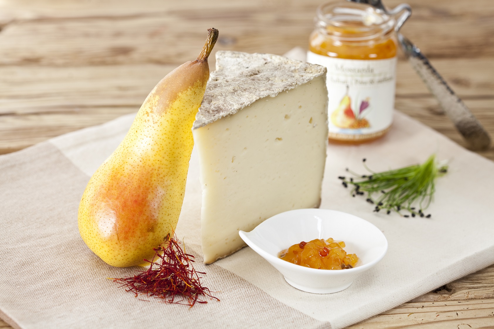 Williams-Christ-Birne gepaart mit rosa Pfeffer, Chili und Safranfäden verzaubern die Sinne.
