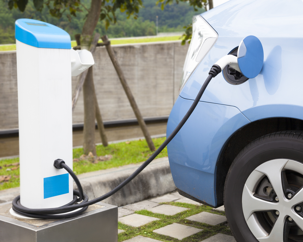 Darum ist die Entscheidung der Bundesregierung zu den Elektroautos richtig - Bild: Tom Wang // shutt
