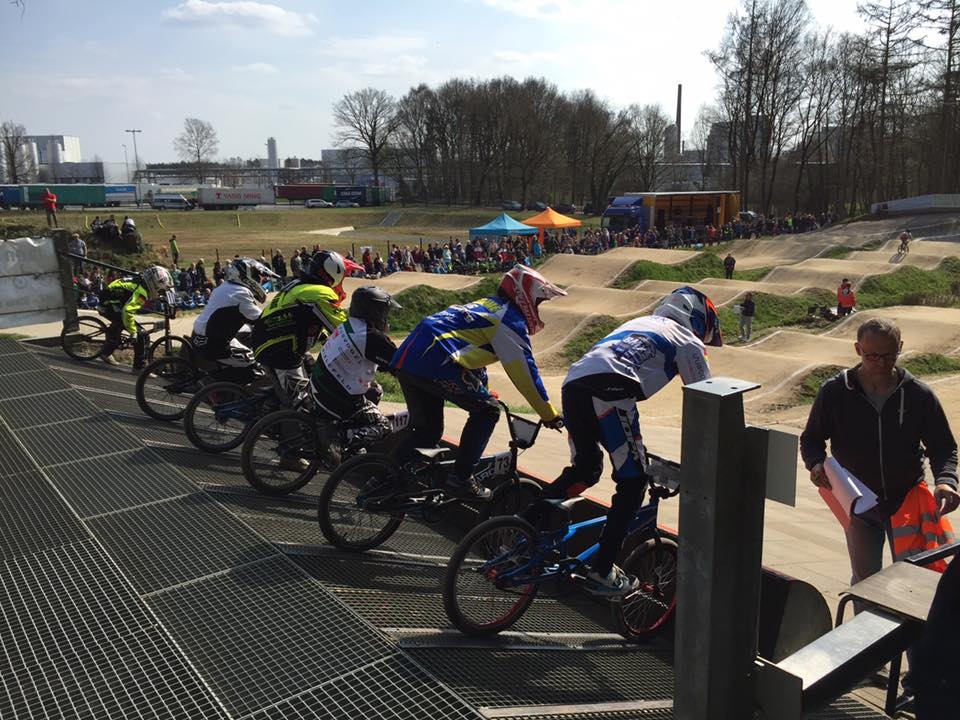 Start auf Bahnbelag"BMX Spezial" (Bildquelle: @Funsports Zeven e.V.)