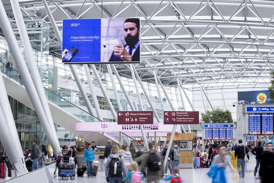 DUS AD BOARD Terminal: Die derzeit größte digitale Indoor-Fläche an einem deutschen Flughafen (Bildq DUS AD BOARD Terminal: Die derzeit größte digitale Indoor-Fläche an einem deutschen Flughafen (Bildq