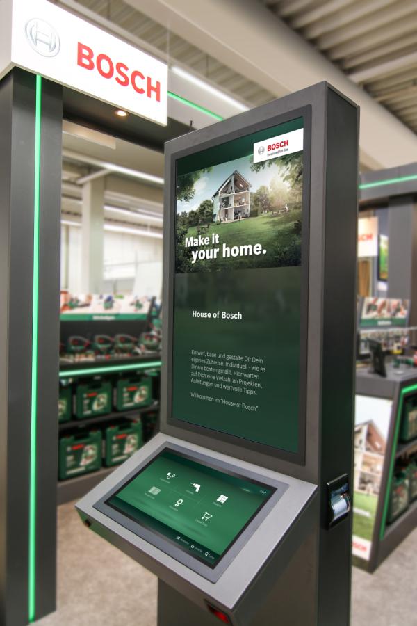 Interaktive Stele der Bosch Experience Zone – Preisträger des viscom Digital Signage Best Practice A