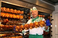 Der Trend in Deutschland zeigt, dass von Jahr zu Jahr mehr Hähnchenfleisch konsumiert wird.