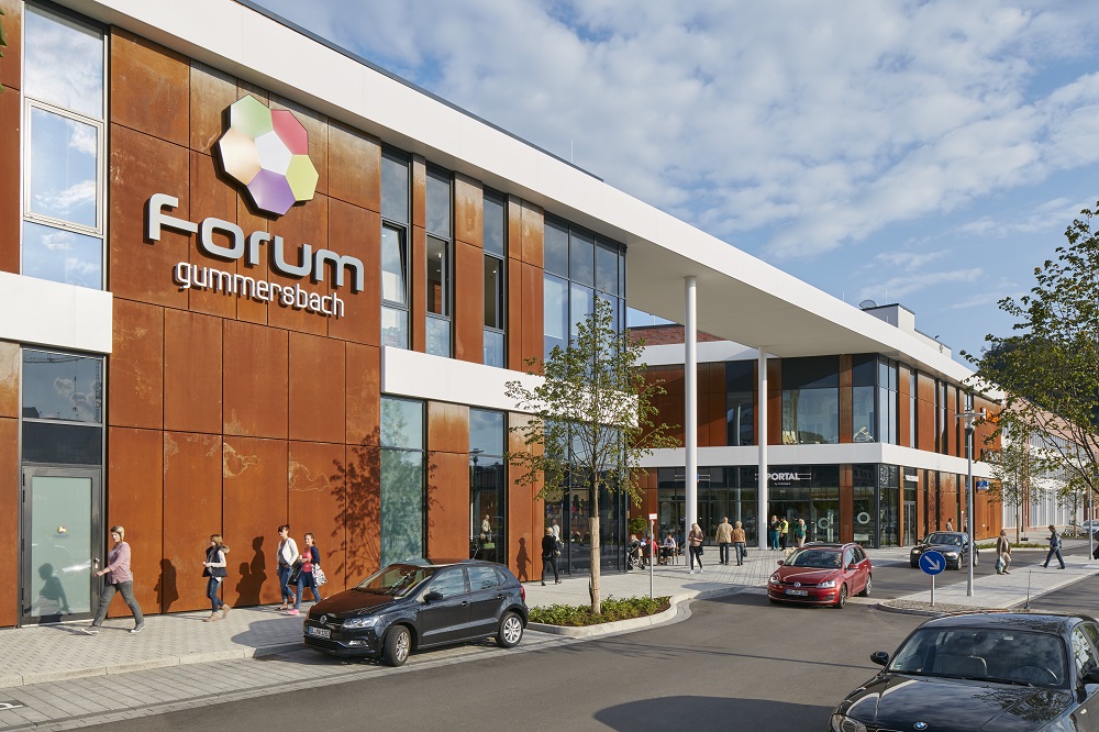 69 Kinder malen für den guten Zweck im Forum Gummersbach. (Bildquelle: @Forum Gummersbach) 69 Kinder malen für den guten Zweck im Forum Gummersbach. (Bildquelle: @Forum Gummersbach)