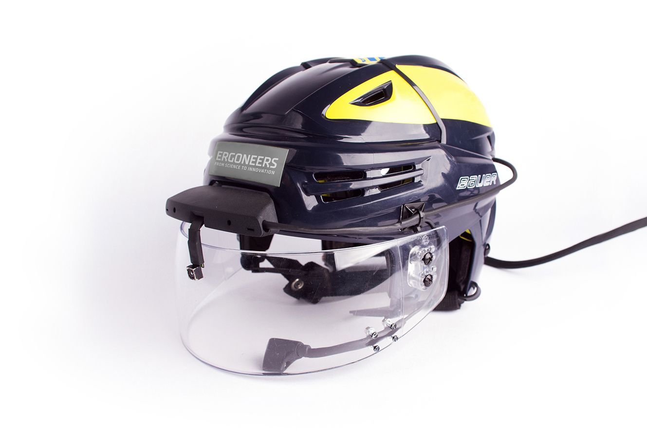 Eye Tracking Hardware Development Kit in Eishockey-Helm integriert Eye Tracking Hardware Development Kit in Eishockey-Helm integriert