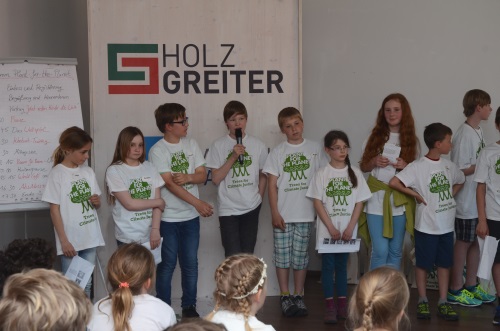 Kinder bei der Abschlusspräsentation Kinder bei der Abschlusspräsentation
