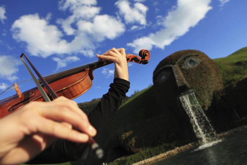 Musik im Riesen (c) Swarovski Kristallwelten Musik im Riesen (c) Swarovski Kristallwelten