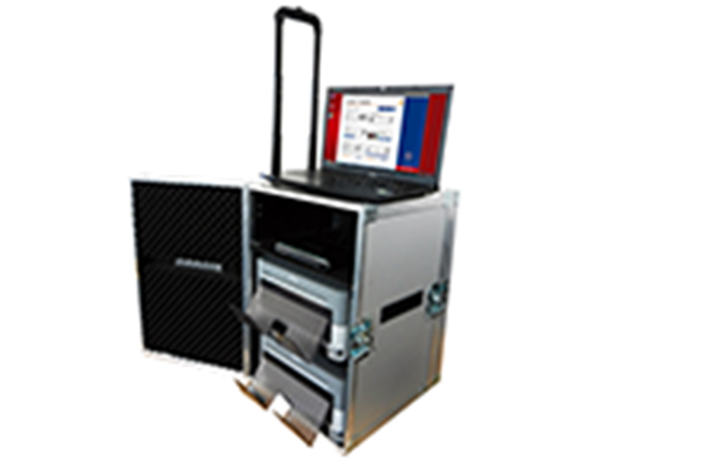 Citizen / Silverlab Flight Case offen mit Druckern CX-W von Citizen und Event-Foto-Lösung auf dem No Citizen / Silverlab Flight Case offen mit Druckern CX-W von Citizen und Event-Foto-Lösung auf dem No