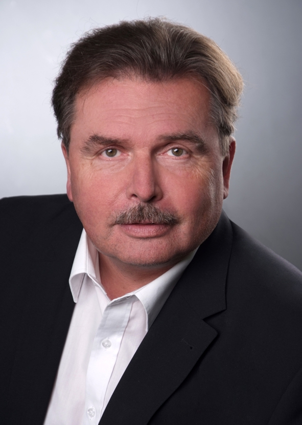 Dr. Dieter Kramps ist Gründer und Geschäftsführender Gesellschafter der cobago GmbH