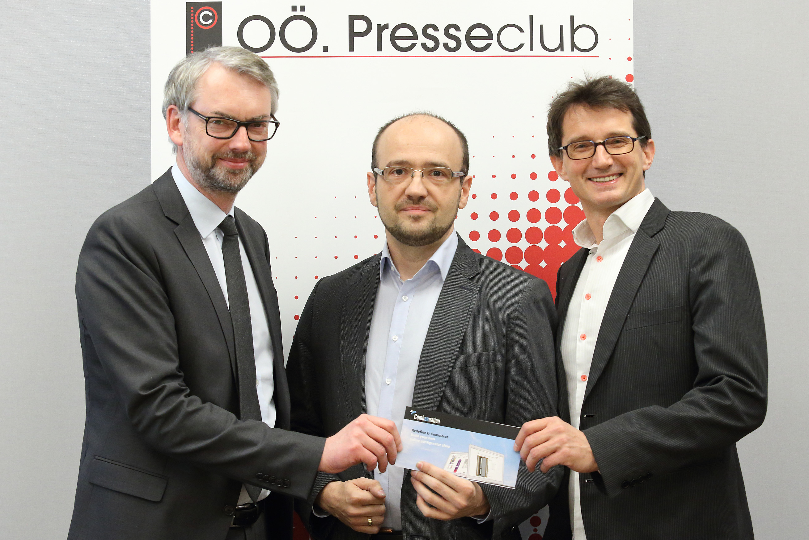 Landesrat Michael Strugl, CEO Klaus Pilsl und CVO Paul Blazek von Combeenation