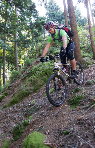 Berghotel Maibrunn_Biker im Wald (Bildquelle: (c) Landratsamt Cham) Berghotel Maibrunn_Biker im Wald (Bildquelle: (c) Landratsamt Cham)