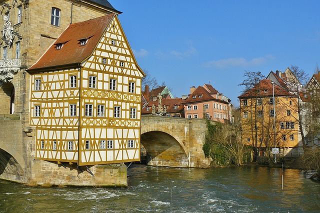 Ein Blick auf Bamberg - das Ziel der Studienfahrt nach Franken. (Bildquelle: Copyright: CCO) Ein Blick auf Bamberg - das Ziel der Studienfahrt nach Franken. (Bildquelle: Copyright: CCO)