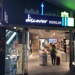 Die neue discover BERLIN-Filiale im Berliner Hauptbahnhof / Foto: Lagardère Travel Retail D/AT/SLO