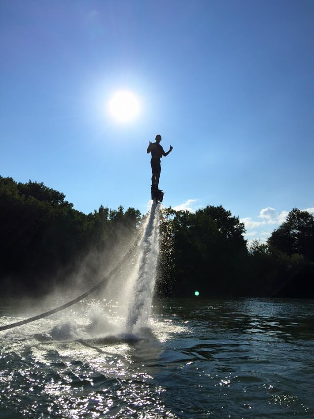 Flyboarding ist die neueste Fun-Sportart in Virginia Beach (Bildquelle: Xtreme-U) Flyboarding ist die neueste Fun-Sportart in Virginia Beach (Bildquelle: Xtreme-U)