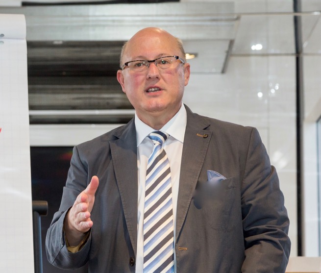 Trainer Rudolf Burjanko