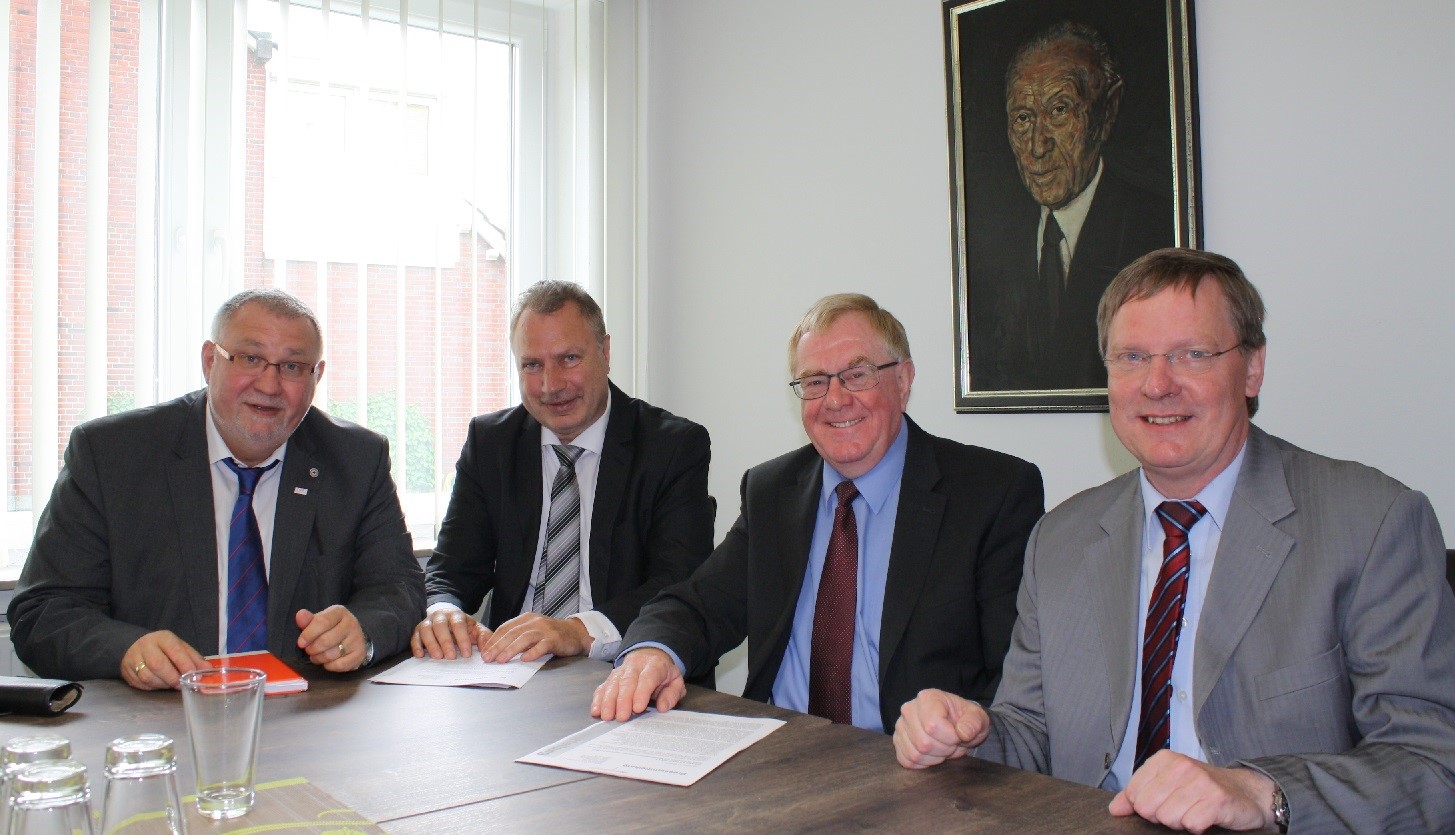 v.l.n.r.: Ulrich Bösl (CGPT), Heinz Leymann (IfKom), Reinhold Sendker (MdB), Reinhard Genderka (IfKo
