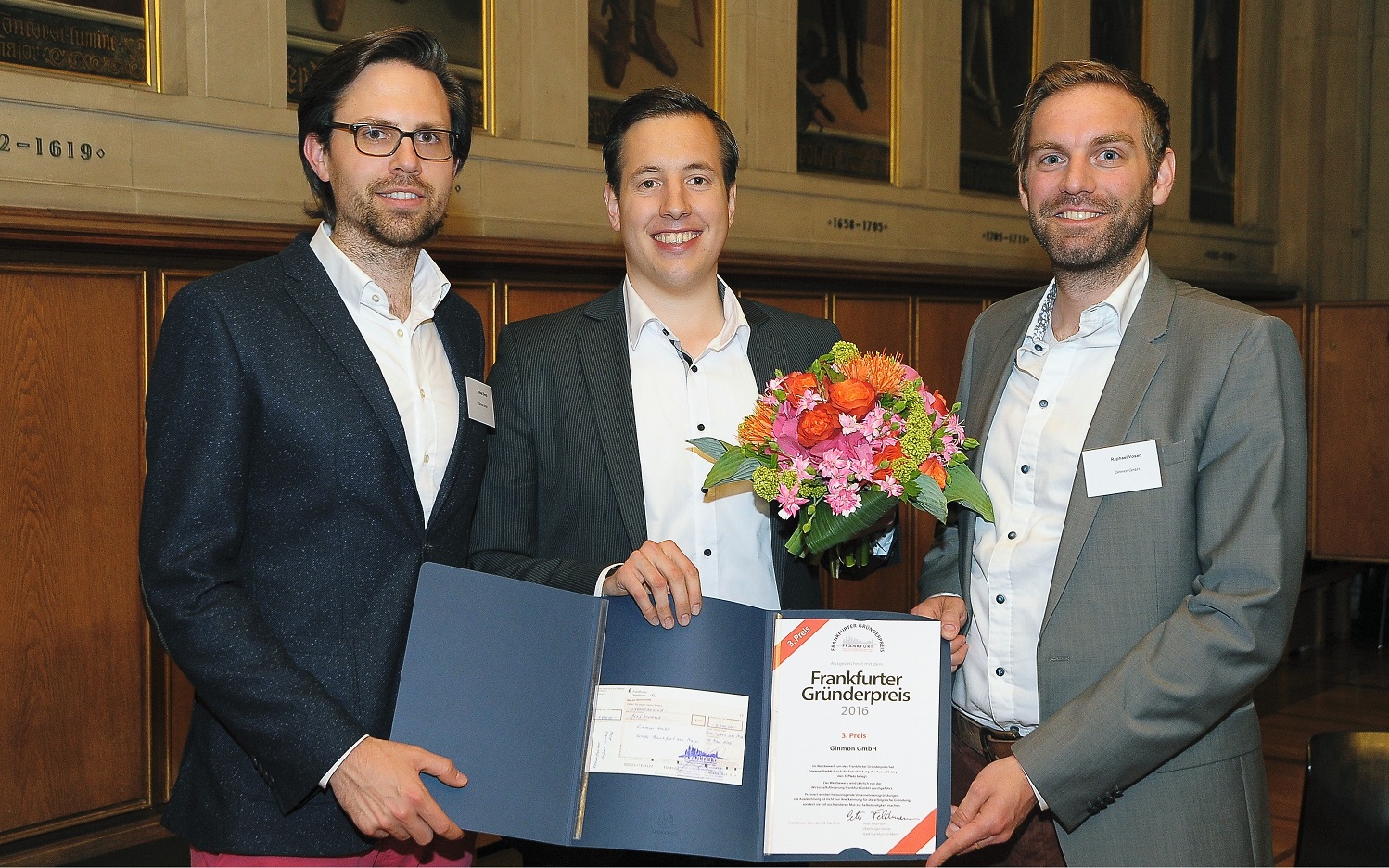 GINMON: Tobias Evertz, Lars Reiner, Raphael Vosen GINMON: Tobias Evertz, Lars Reiner, Raphael Vosen