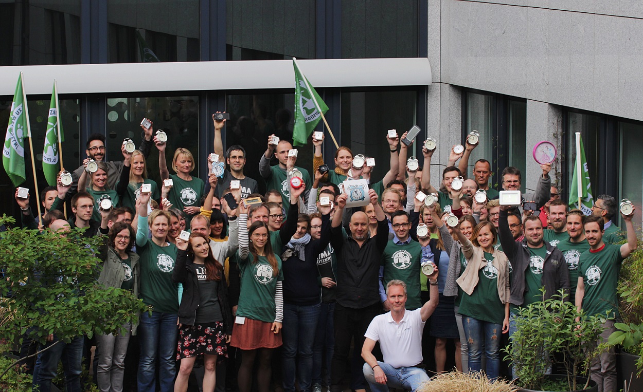 Am Standort Düsseldorf starteten NATURSTROM-Mitarbeiter einen Weckruf für die Energiewende.