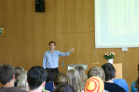 Mark Schieritz beim Kasseler Jugendsymposion Mark Schieritz beim Kasseler Jugendsymposion