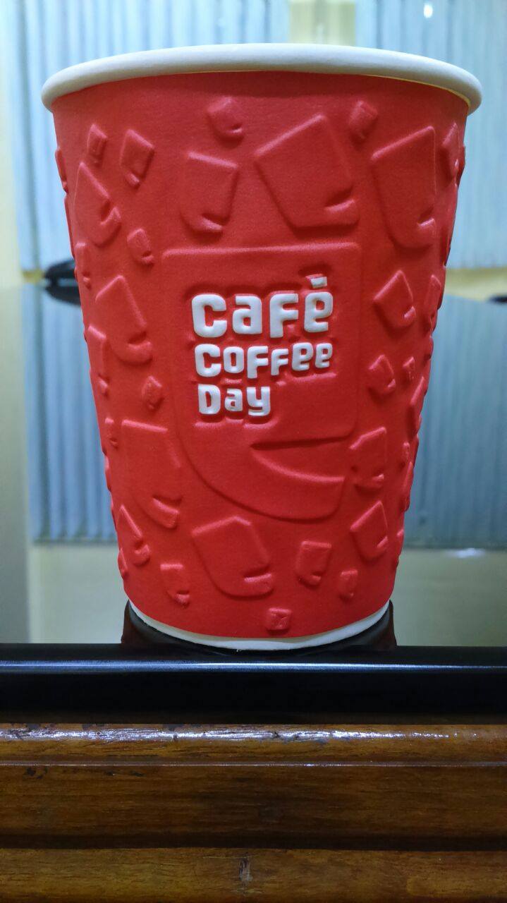 Coffee to go Becher mit 3D Prägung Coffee to go Becher mit 3D Prägung