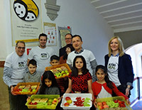 Gemeinsame Freude über den Erfolg von „Gesundes Schulfrühstück“. (Foto: AccorHotels) Gemeinsame Freude über den Erfolg von „Gesundes Schulfrühstück“. (Foto: AccorHotels)