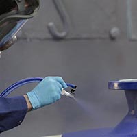 Spraydispenser - durch das geringe Gewicht ist eine exakte Anwendung möglich.