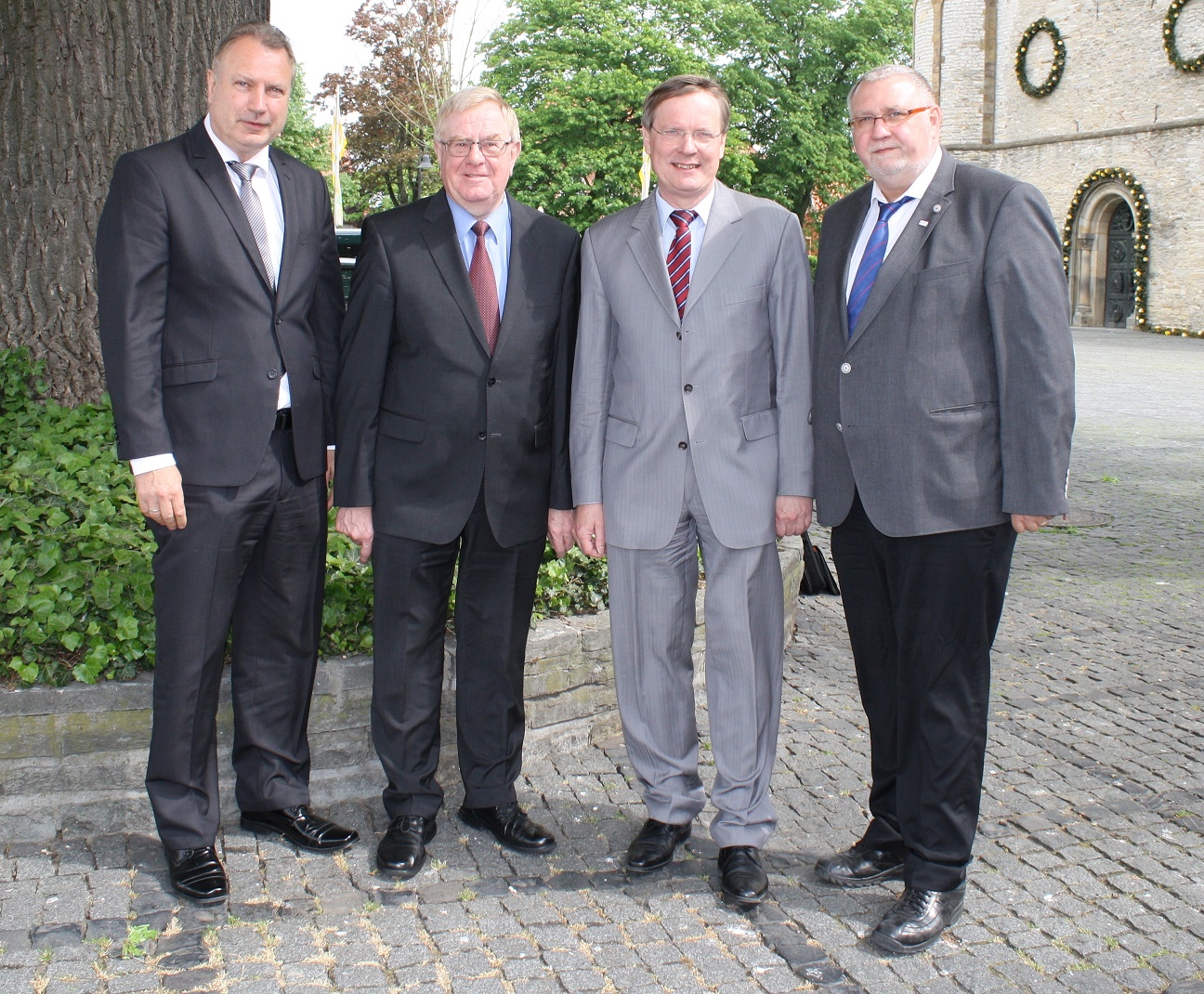 v.l.n.r.: Heinz Leymann (IfKom), Reinhold Sendker (MdB), Reinhard Genderka (IfKom), Ulrich Bösl (CGP