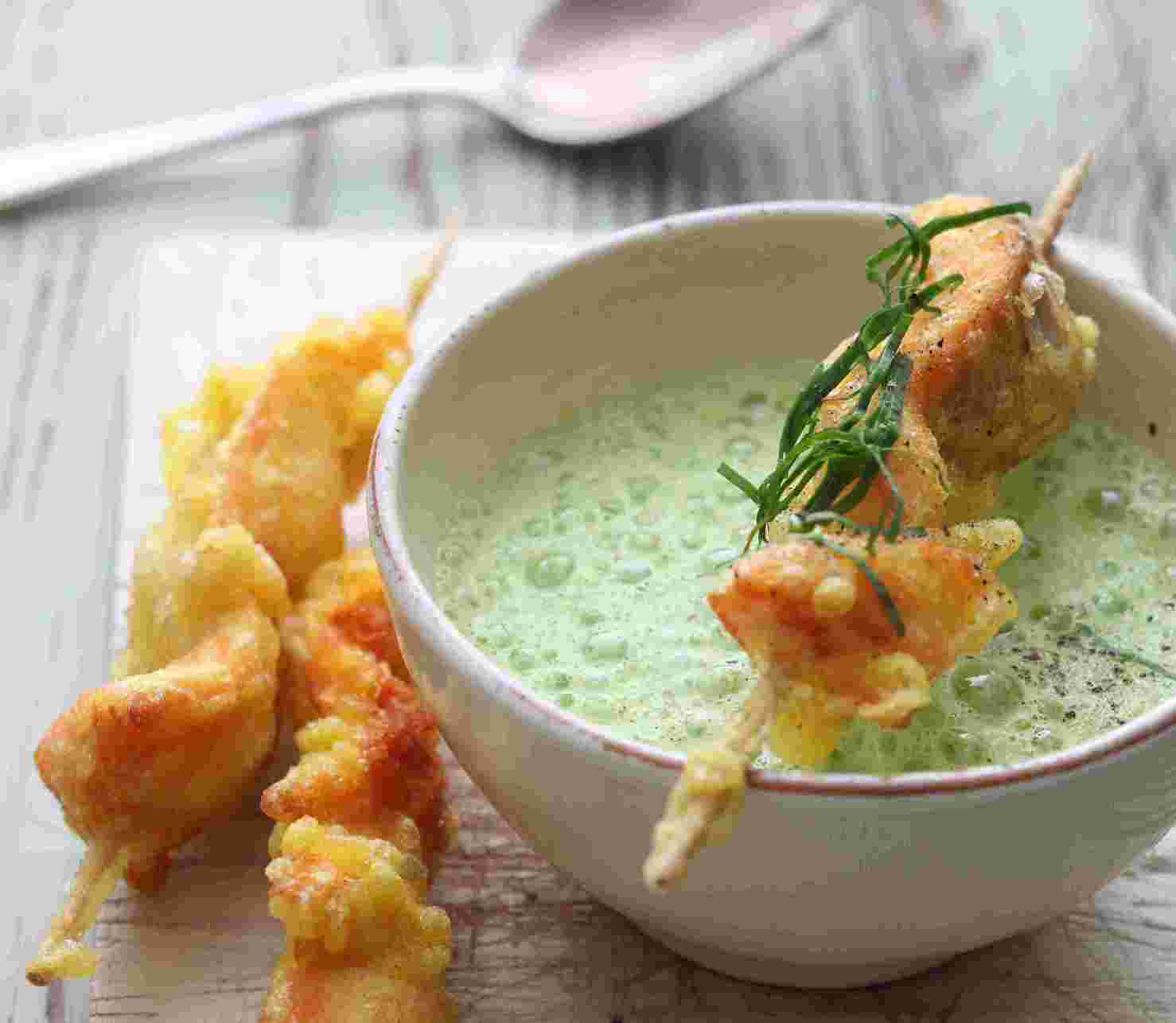 Bärlauch-Suppe mit Tempura-Forellen (Bildquelle: @ Frankenwald Tourismus / M. Neubauer) Bärlauch-Suppe mit Tempura-Forellen (Bildquelle: @ Frankenwald Tourismus / M. Neubauer)