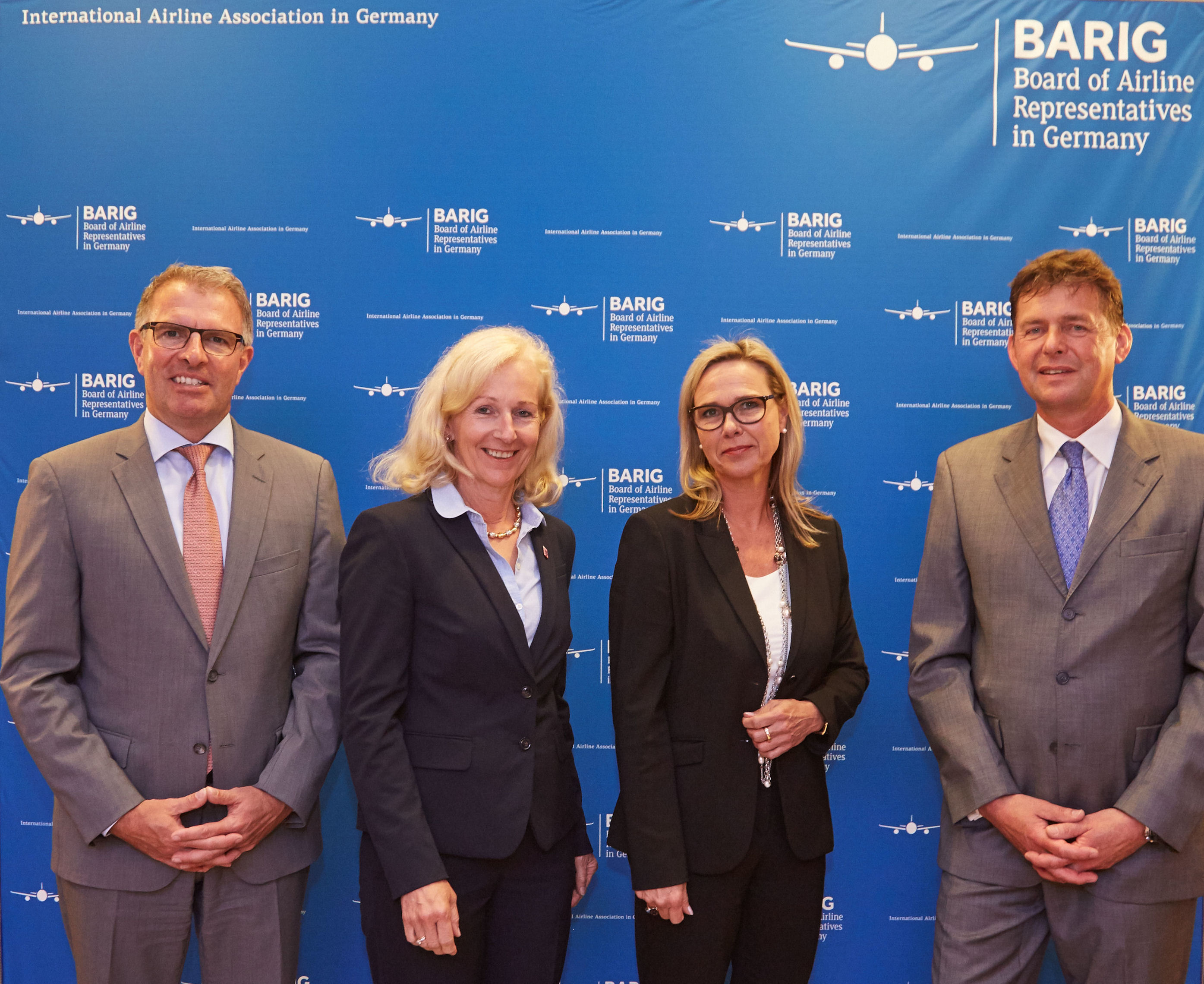 Prominente Vertreter aus Luftverkehr und Politik kamen zur 65-Jahr-Feier des BARIG in Frankfurt. Prominente Vertreter aus Luftverkehr und Politik kamen zur 65-Jahr-Feier des BARIG in Frankfurt.