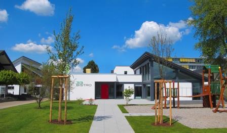 Das neue Ausstellungsrestaurant „Bistro 33“ wird am Jubiläumssonntag in Fellbach offiziell eröffnet. Das neue Ausstellungsrestaurant „Bistro 33“ wird am Jubiläumssonntag in Fellbach offiziell eröffnet.