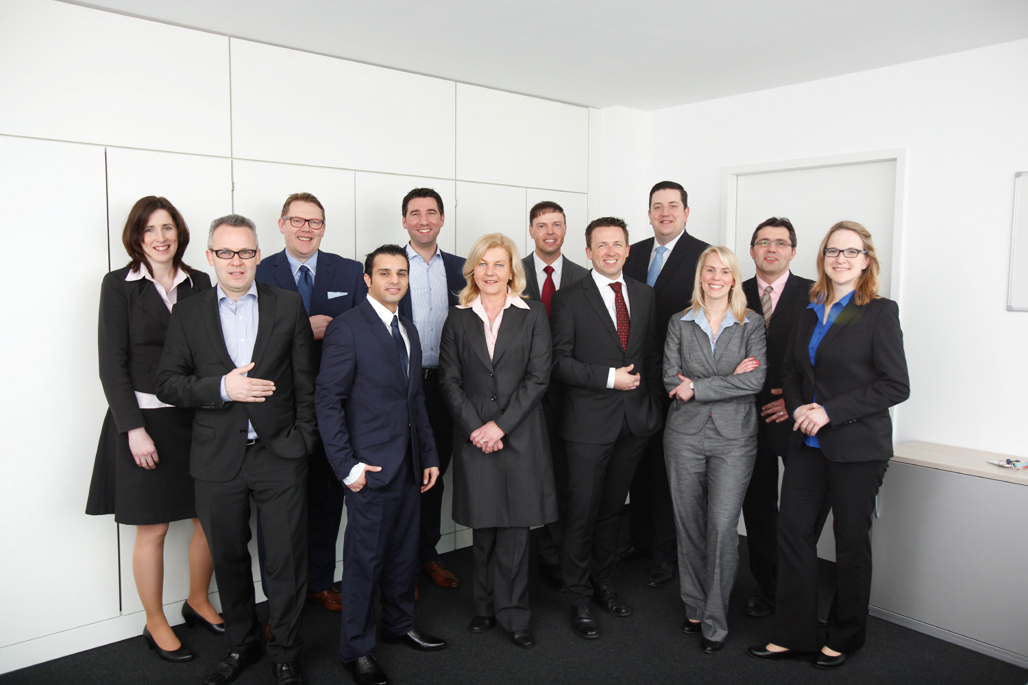 Die Factoring-Mannschaft der Aktivbank AG arbeitet im Team für optimale Abläufe.(Foto: Aktivbank AG) Die Factoring-Mannschaft der Aktivbank AG arbeitet im Team für optimale Abläufe.(Foto: Aktivbank AG)