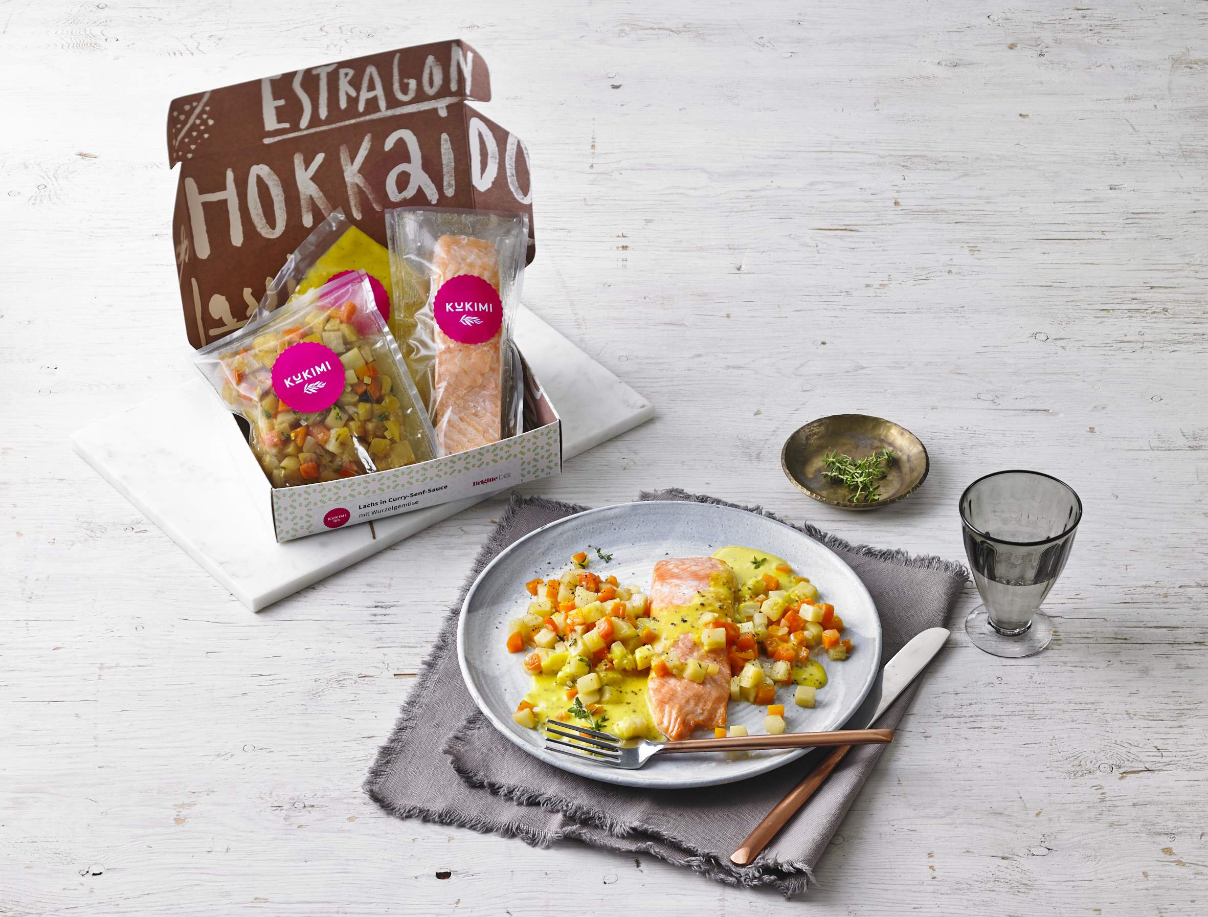 Neues Brigitte-Diät Gericht by KUKIMI: Lachs in Curry-Senf-Sauce mit Wurzelgemüse Neues Brigitte-Diät Gericht by KUKIMI: Lachs in Curry-Senf-Sauce mit Wurzelgemüse