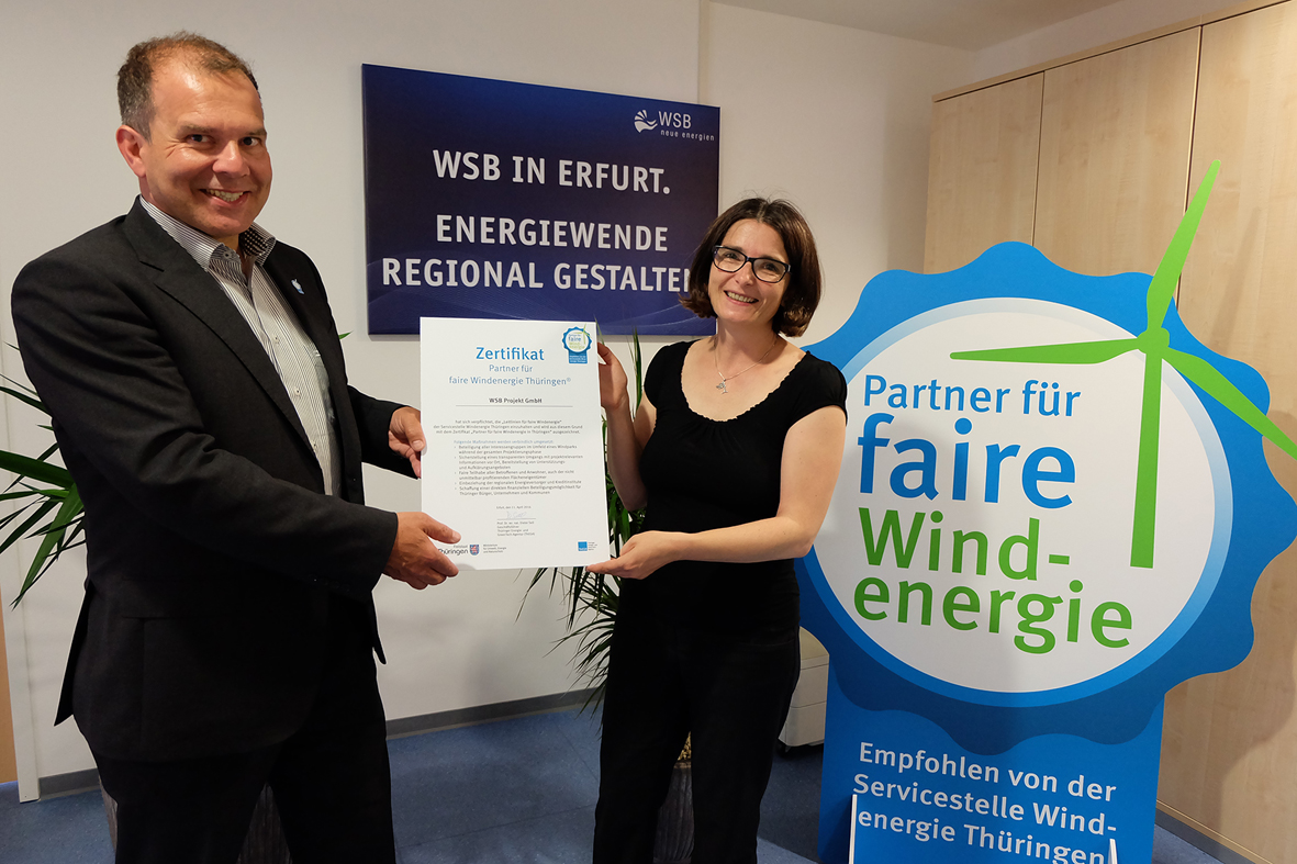 Jens Wittrich (WSB Projekt GmbH) mit Ramona Notroff von der Thüringer Energie- und Greentech-Agentur Jens Wittrich (WSB Projekt GmbH) mit Ramona Notroff von der Thüringer Energie- und Greentech-Agentur
