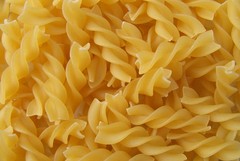 Gelbe Nudeln