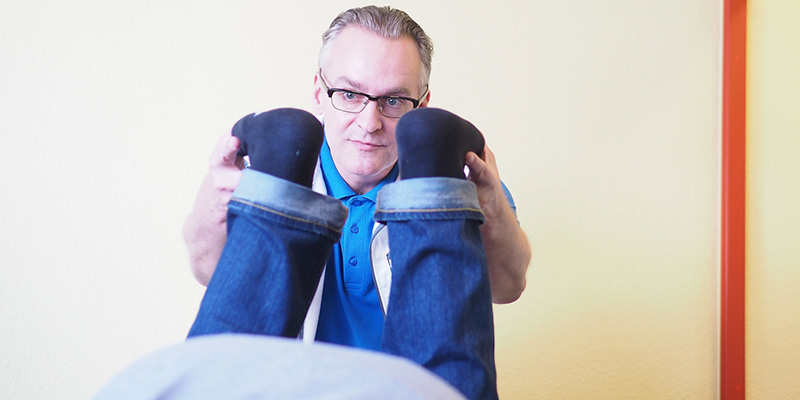 Ralf Kaufmann in seiner Mannheimer Chiropraxis