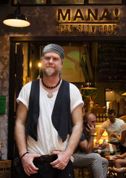 Bobsy Gaia eröffnete 1997 sein erstes Bio-Restaurant in Hongkong. Foto: Privat