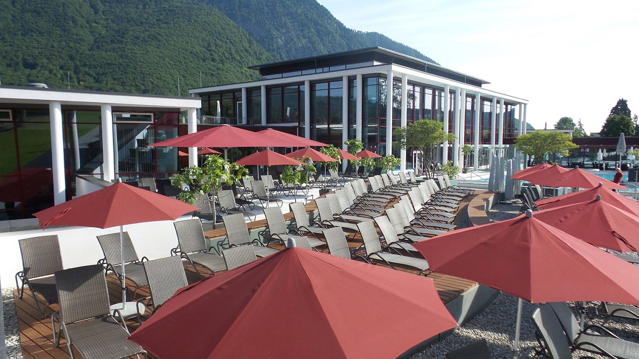 Außenterrasse Thermenlandschaft RupertusTherme mit Bergblick Außenterrasse Thermenlandschaft RupertusTherme mit Bergblick