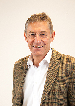 Rainer Zeller, Geschäftsführer der AMEX & Zeller Versicherungsmakler GmbH und der Grenzgängerberatun Rainer Zeller, Geschäftsführer der AMEX & Zeller Versicherungsmakler GmbH und der Grenzgängerberatun
