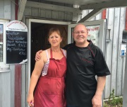 Uwe Spindler und seine Frau, stolze Besitzer von www.thueringer-wurst24.de