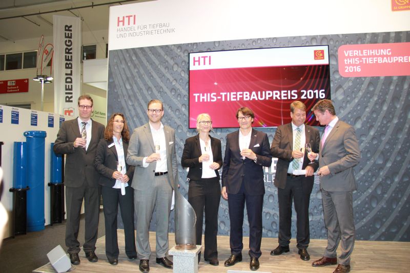 Den tHIS Tiefbaupreis 2016 entschied BIRCO klar für sich. (Bildquelle: Birco) Den tHIS Tiefbaupreis 2016 entschied BIRCO klar für sich. (Bildquelle: Birco)