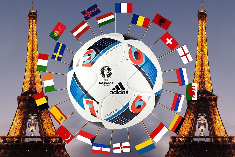 Die Fußball Europameisterschaft zieht viele in ihren Bann... (Bildquelle: Gellinger)