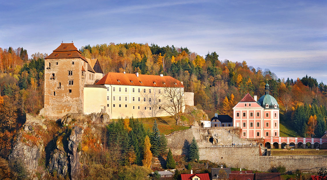 Schloss Becov bei Karlsbad (Bildquelle: Ladislav Renner/Czechtourism) Schloss Becov bei Karlsbad (Bildquelle: Ladislav Renner/Czechtourism)